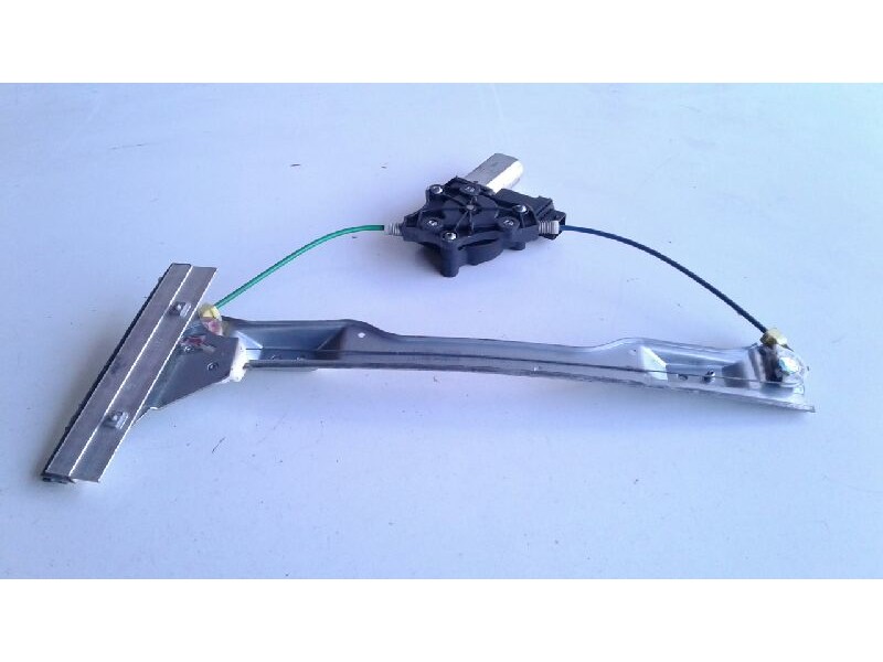 Recambio de elevalunas delantero derecho para opel corsa d selective referencia OEM IAM 13188483  