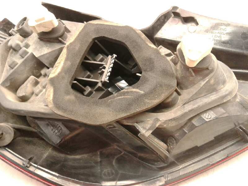 Recambio de piloto trasero derecho para opel corsa d selective referencia OEM IAM 132269051R  