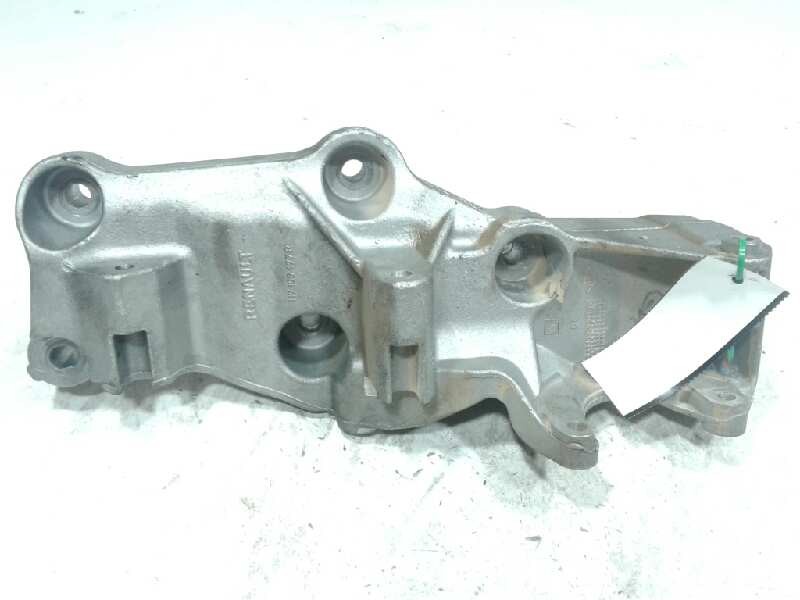 Recambio de soporte alternador para renault trafic caja cerrada (ab 4.01) 2.0 dci diesel cat referencia OEM IAM 117109477R  