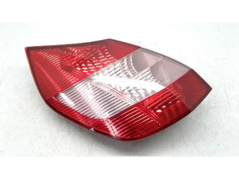 Recambio de piloto trasero derecho para renault scenic ii authentique referencia OEM IAM 8200127702  