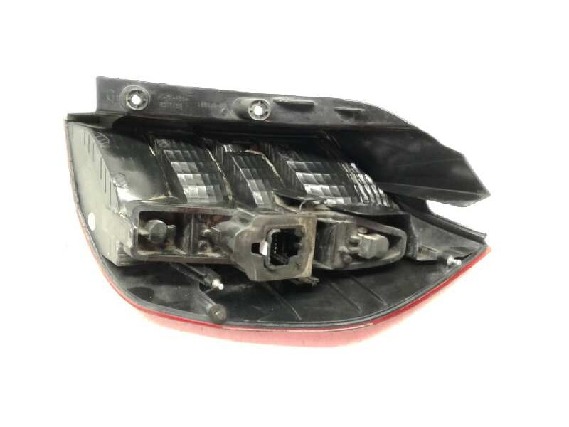 Recambio de piloto trasero derecho para renault scenic ii authentique referencia OEM IAM 8200127702  