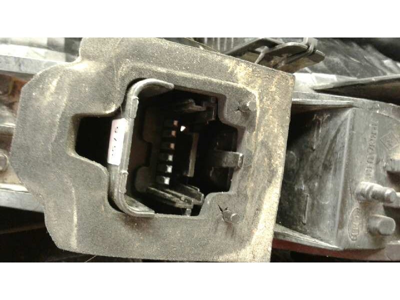 Recambio de piloto trasero derecho para renault scenic ii authentique referencia OEM IAM 8200127702  