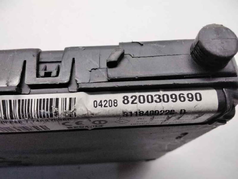 Recambio de centralita bsi para renault scenic ii dynamique referencia OEM IAM 8200309690  