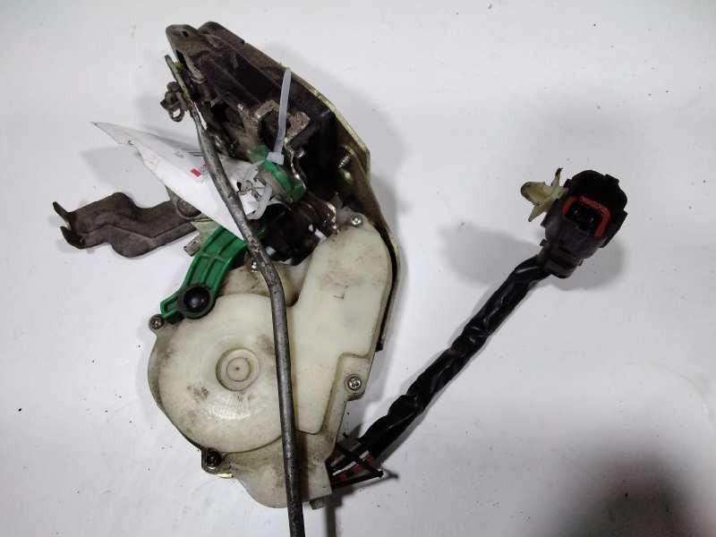 Recambio de cerradura puerta delantera izquierda para kia sorento 2.5 crdi emotion referencia OEM IAM 060611  