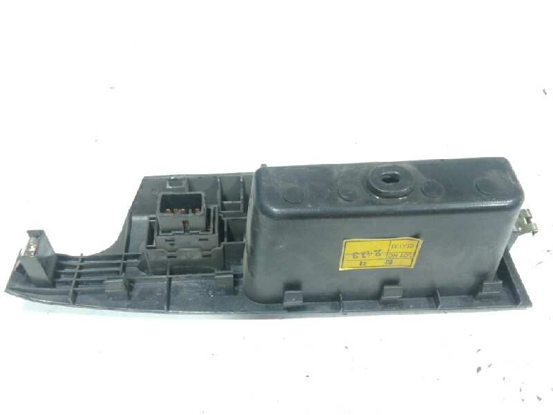 Recambio de mando elevalunas trasero derecho para kia sorento 2.5 crdi emotion referencia OEM IAM   