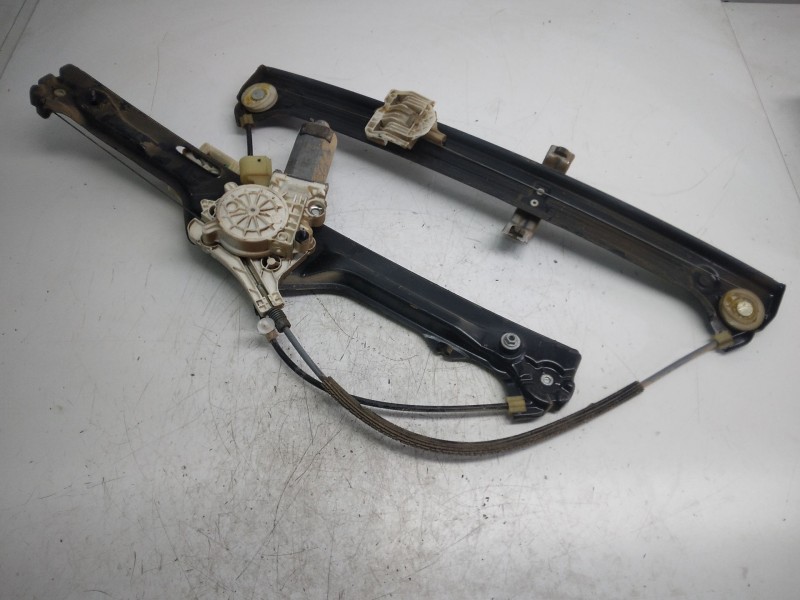 Recambio de elevalunas delantero derecho para bmw x5 (e70) 3.0d referencia OEM IAM 7166380E  