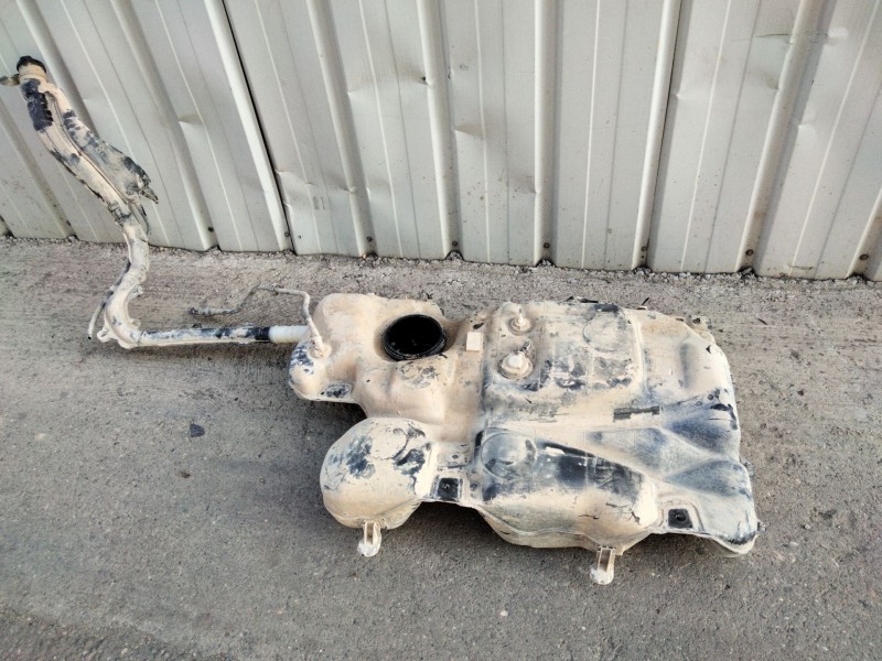 Recambio de deposito combustible para toyota proace referencia OEM IAM   