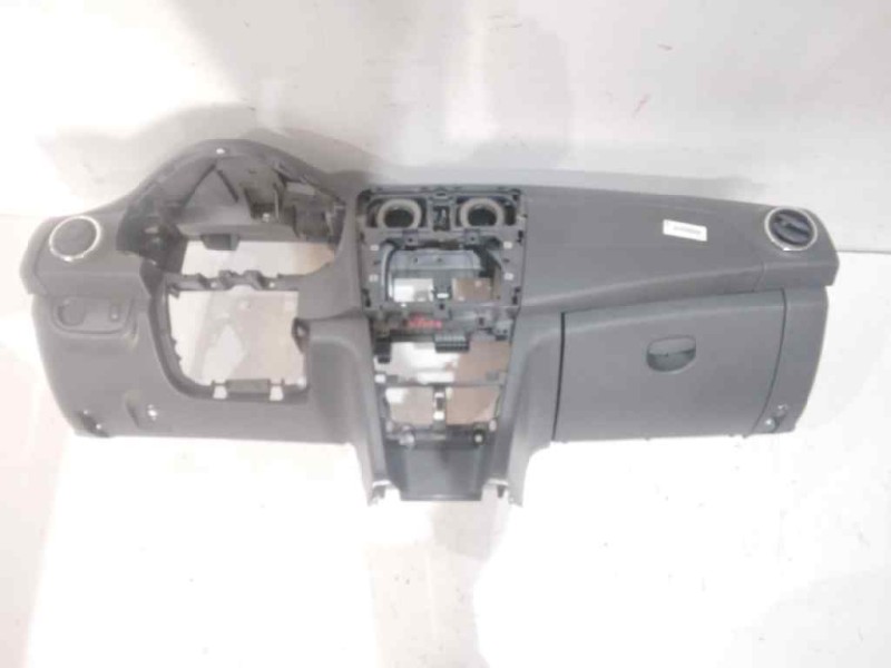 Recambio de salpicadero para dacia sandero laureate referencia OEM IAM   