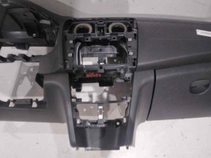 Recambio de salpicadero para dacia sandero laureate referencia OEM IAM   