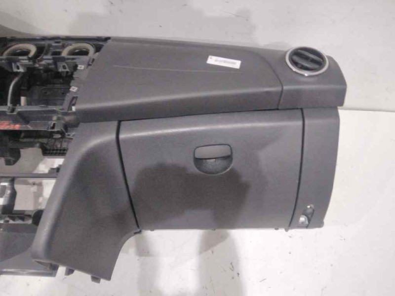 Recambio de salpicadero para dacia sandero laureate referencia OEM IAM   