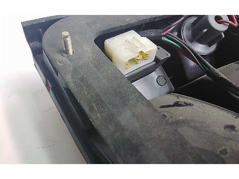 Recambio de piloto trasero izquierdo para kia sephia 1.5 cat referencia OEM IAM   107333