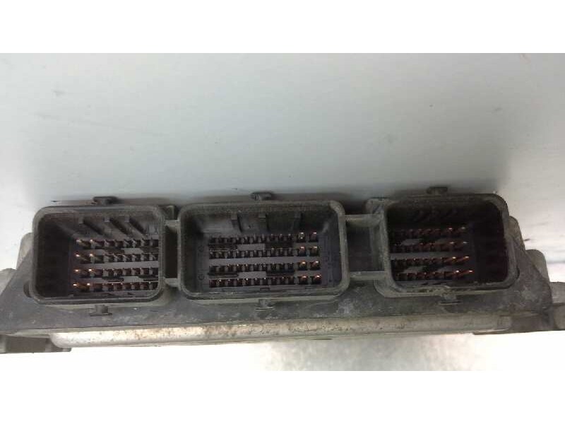 Recambio de centralita motor uce para renault master ii phase 2 caja cerrada 2.5 diesel referencia OEM IAM 0281011940 312 