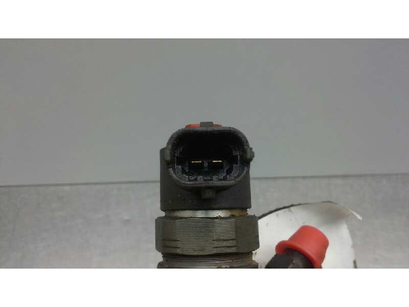 Recambio de inyector para opel movano b kasten/combi 2.3 cdti referencia OEM IAM 0445110375  