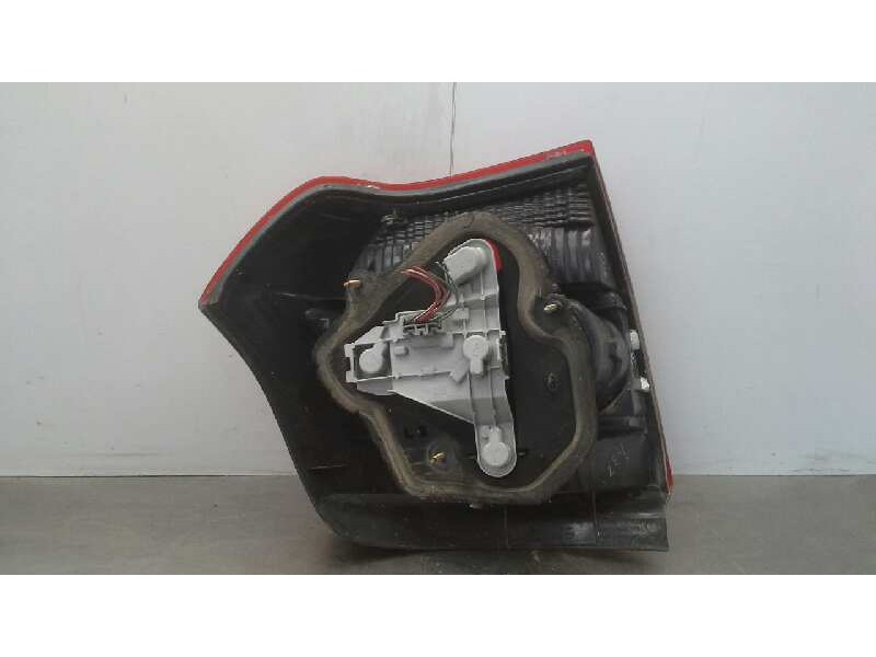 Recambio de piloto trasero izquierdo para toyota corolla (e12) 1.6 linea luna berlina referencia OEM IAM 8156113580  