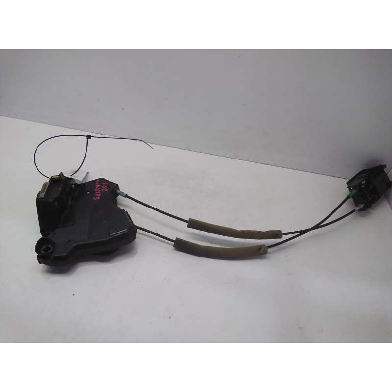 Recambio de cerradura puerta delantera izquierda para toyota corolla (e12) 1.4 d-4d luna compact referencia OEM IAM 6904012510  
