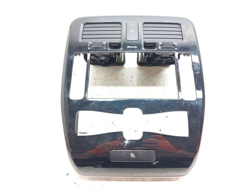 Recambio de aireador central para nissan leaf (ze0) electric referencia OEM IAM 682603NL0A  