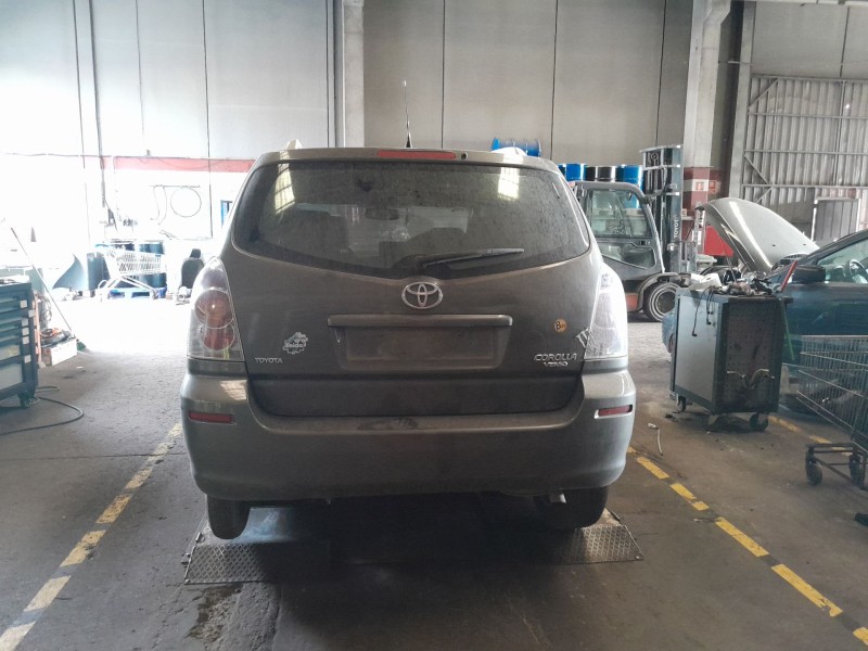 toyota corolla verso (r1) del año 2005