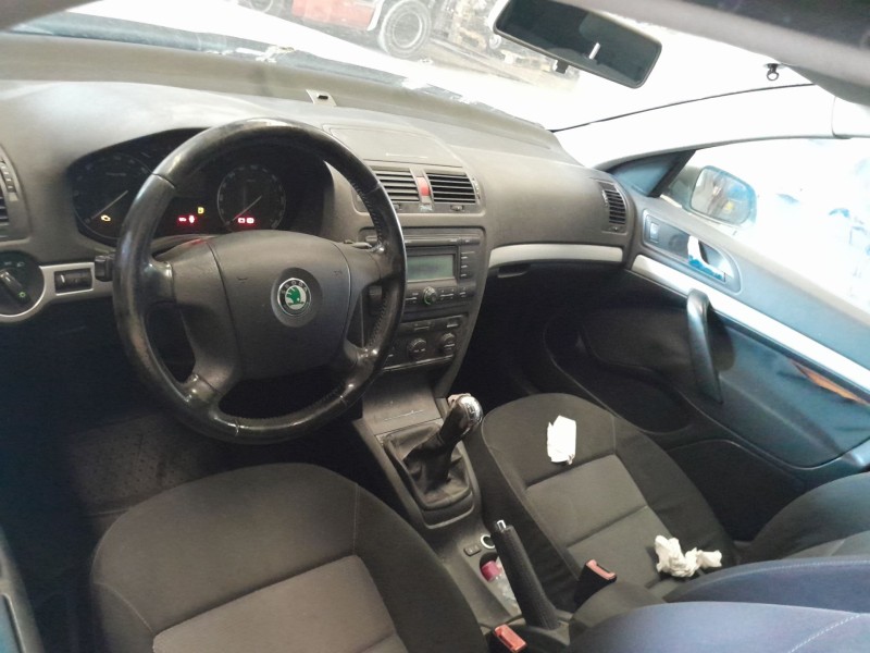 skoda octavia berlina (1z3) del año 2009