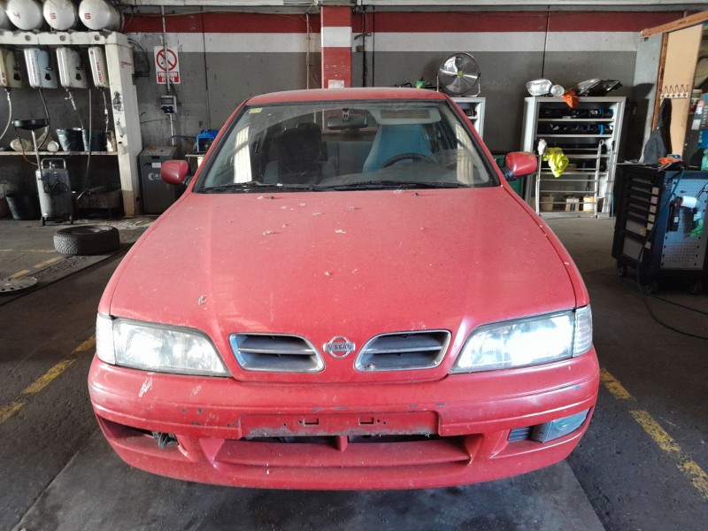 nissan primera berlina (p11) del año 1999
