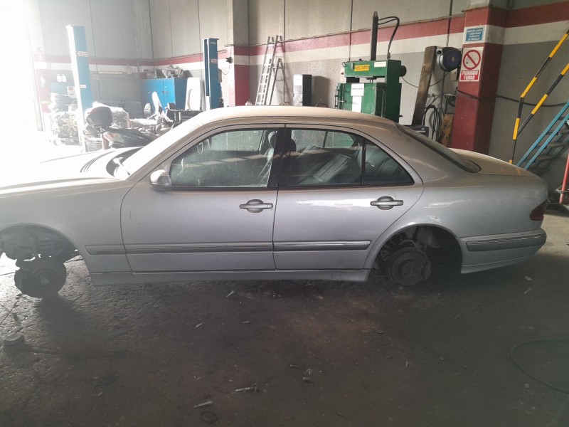 mercedes clase e (w210) berlina diesel del año 1999