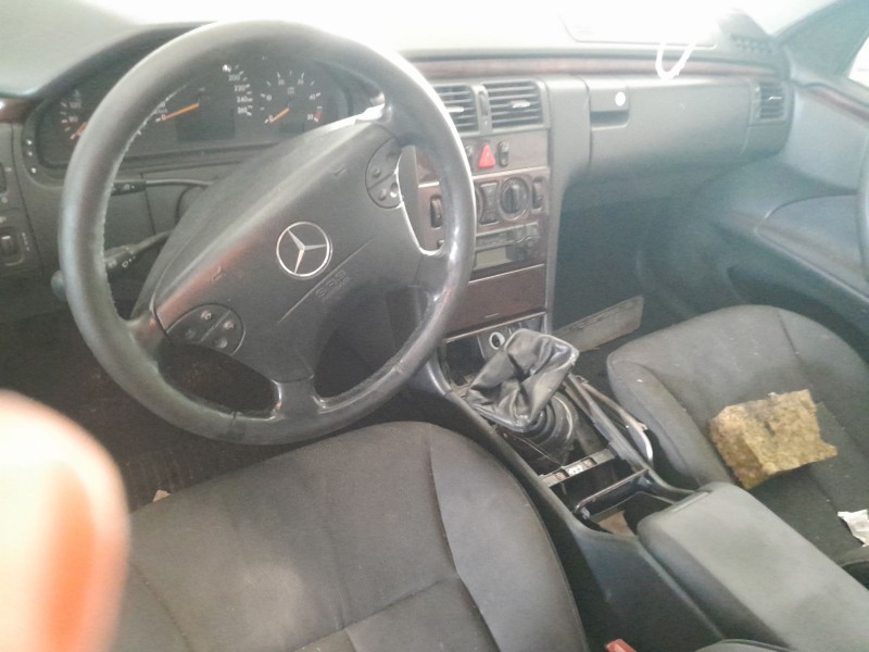 mercedes clase e (w210) berlina diesel del año 1999