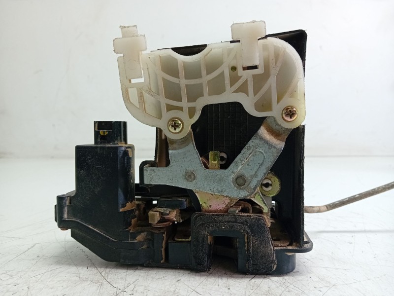 Recambio de cerradura puerta delantera derecha para kia cerato 2.0 turbodiesel cat referencia OEM IAM   