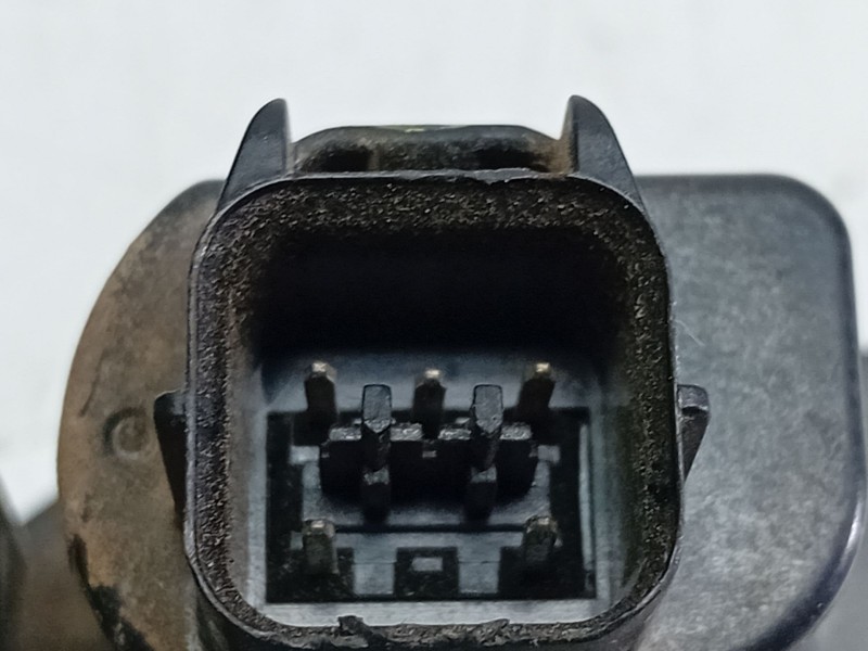 Recambio de cerradura puerta delantera derecha para kia cerato 2.0 turbodiesel cat referencia OEM IAM   