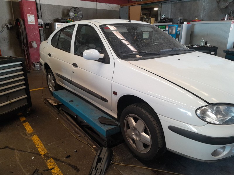 renault megane i fase 2 classic (la..) del año 2000