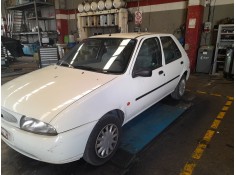 ford fiesta berlina del año 1998 2