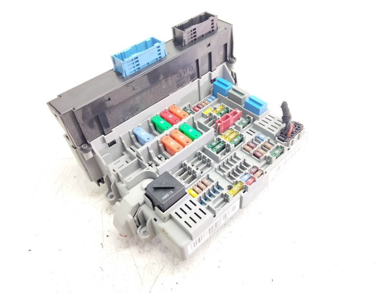 Recambio de caja fusibles para bmw serie 1 berlina (e81/e87) 118d referencia OEM IAM 690660703  
