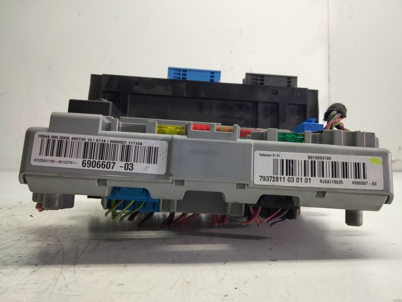 Recambio de caja fusibles para bmw serie 1 berlina (e81/e87) 118d referencia OEM IAM 690660703  