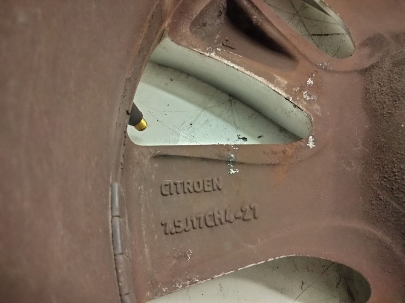 Recambio de llanta aluminio para citroen ds5 2.0 hdi fap referencia OEM IAM 17-4-TORNILLOS  