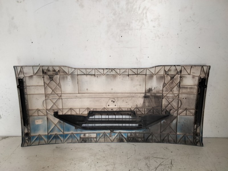 Recambio de calandra para renault midlum fg  xxx.12/b e3 corto referencia OEM IAM   