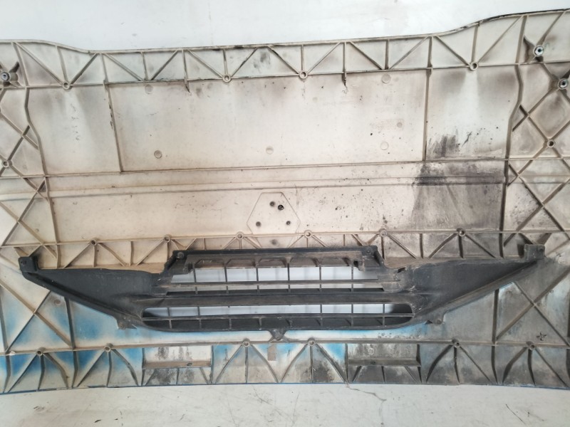 Recambio de calandra para renault midlum fg  xxx.12/b e3 corto referencia OEM IAM   