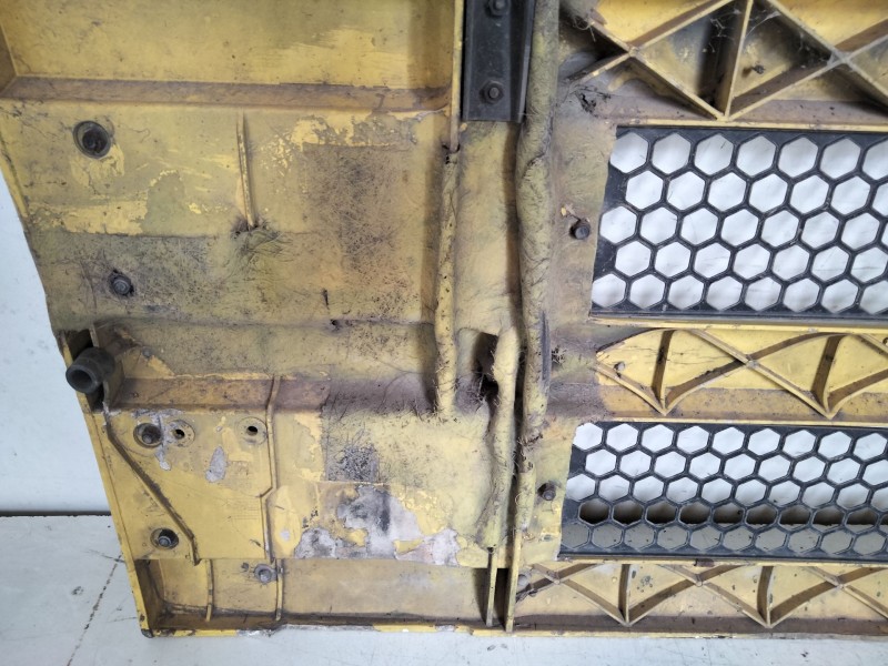 Recambio de calandra para scania serie 4 124 referencia OEM IAM   