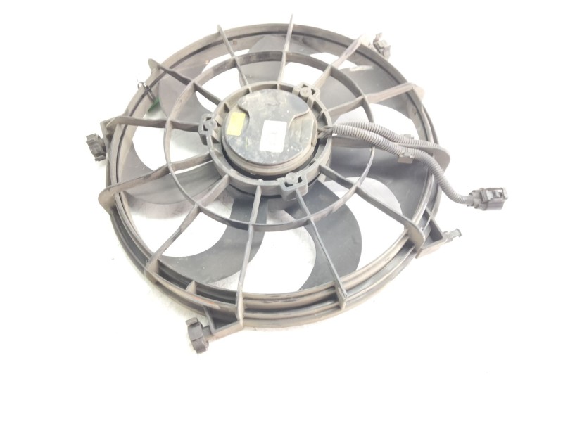 Recambio de electroventilador para hyundai i20 classic referencia OEM IAM 253001305A  