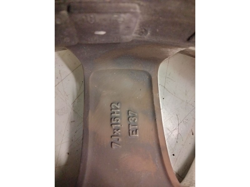Recambio de llanta aluminio para volkswagen passat berlina (3b3) advance referencia OEM IAM 15-5-TORNILLOS ET37 