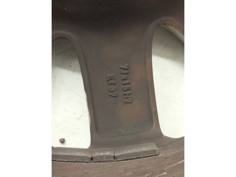 Recambio de llanta aluminio para volkswagen passat berlina (3b3) advance referencia OEM IAM 15-5-TORNILLOS ET37 