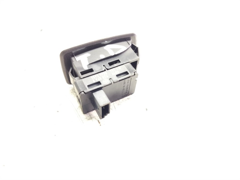 Recambio de mando elevalunas trasero derecho para bmw serie 1 berlina (e81/e87) 116d referencia OEM IAM 6945874  