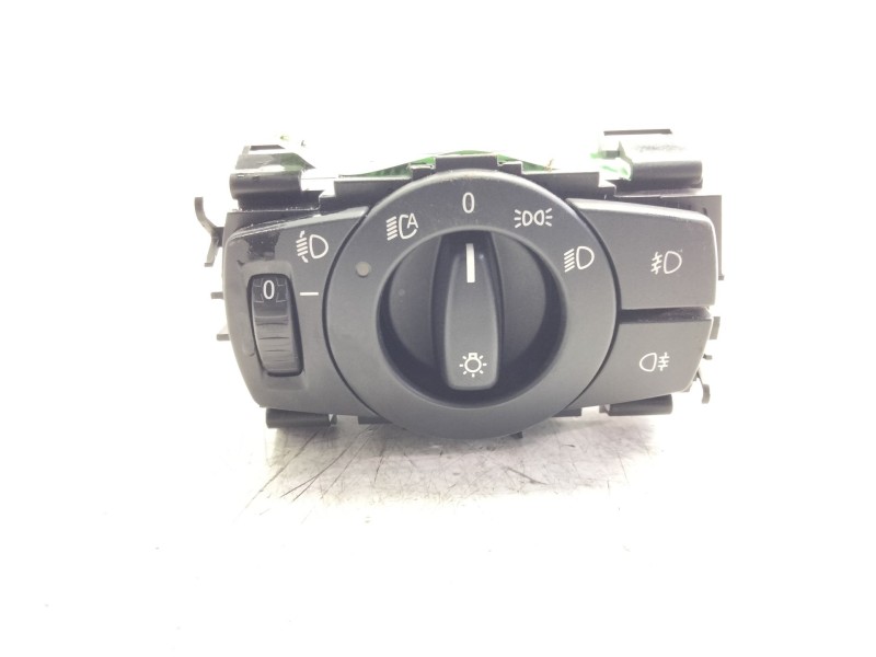 Recambio de mando luces para bmw serie 1 berlina (e81/e87) 116d referencia OEM IAM 6832792  