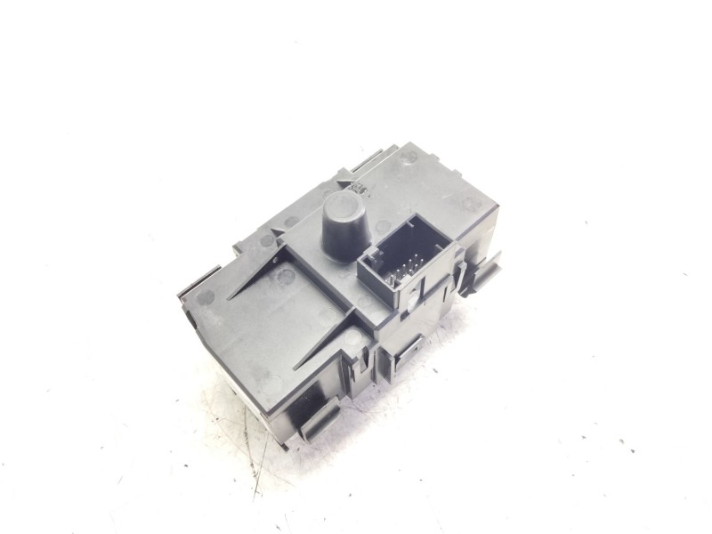 Recambio de mando luces para bmw serie 1 berlina (e81/e87) 116d referencia OEM IAM 6832792  