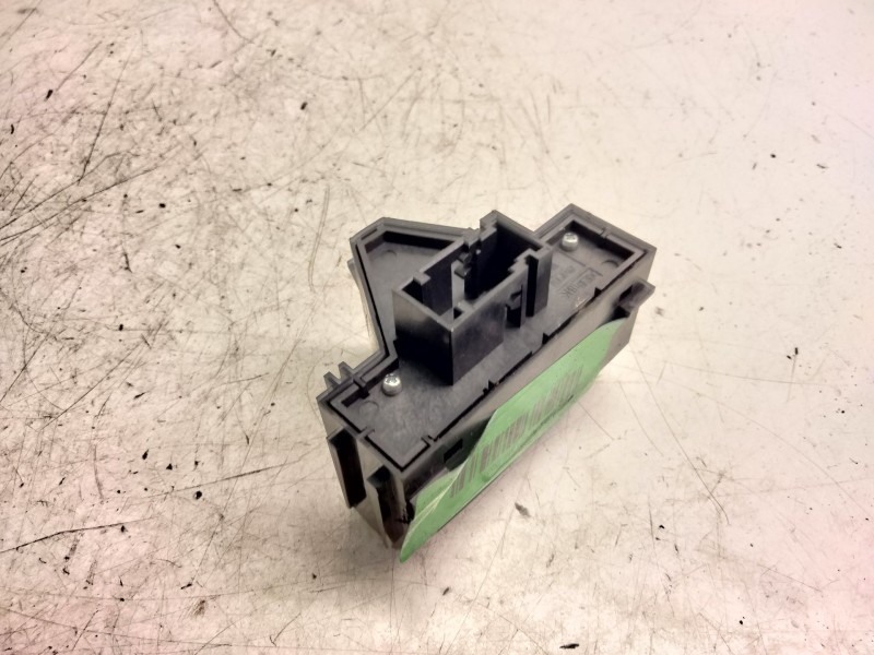 Recambio de warning para opel corsa d catch me referencia OEM IAM 13189529  