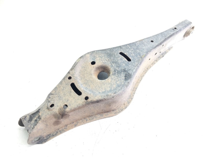 Recambio de brazo suspension inferior trasero izquierdo para skoda yeti referencia OEM IAM 13HA0MLFAB  