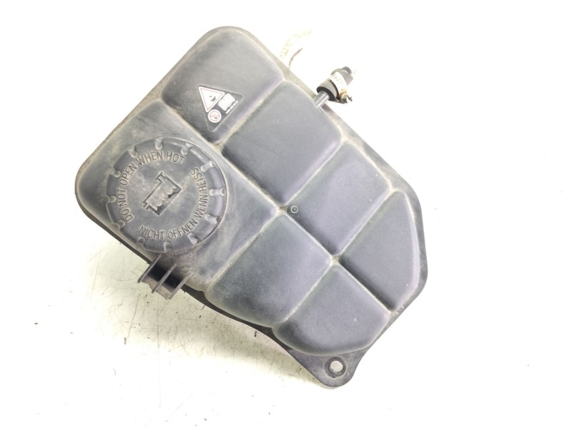 Recambio de deposito de agua para mercedes clase clc (cl203) clc 220 cdi (la) (203.708) referencia OEM IAM 2035000049  