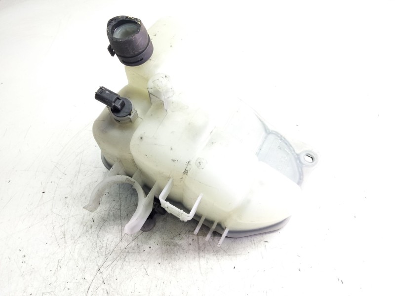 Recambio de deposito de agua para mercedes clase clc (cl203) clc 220 cdi (la) (203.708) referencia OEM IAM 2035000049  