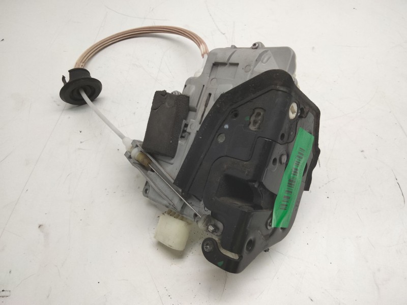 Recambio de cerradura puerta delantera derecha para audi a3 (8p) 1.6 tdi ambiente referencia OEM IAM   