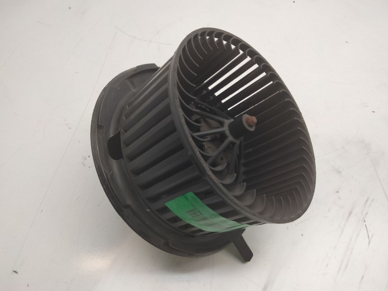 Recambio de motor calefaccion para audi a3 (8p) 1.6 tdi ambiente referencia OEM IAM 3C0907521F  