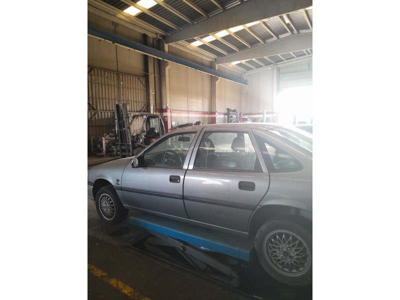 opel vectra a del año 1992