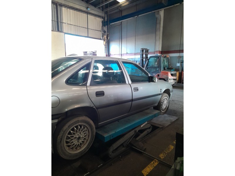 opel vectra a del año 1992