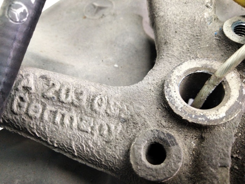 Recambio de mangueta trasera derecha para mercedes clase clc (cl203) clc 220 cdi (la) (203.708) referencia OEM IAM A203030  